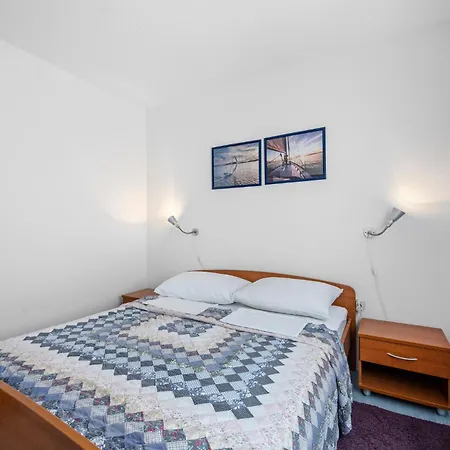 Apartament 1 Bedroom Awesome In *