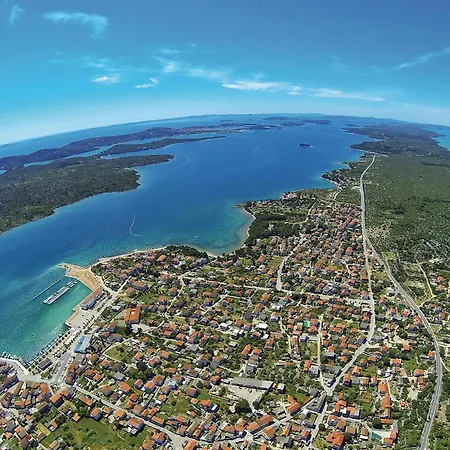 1 Bedroom Awesome In *