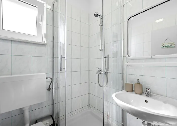 1 Bedroom Awesome In