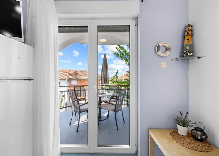 דירה 1 Bedroom Awesome In *