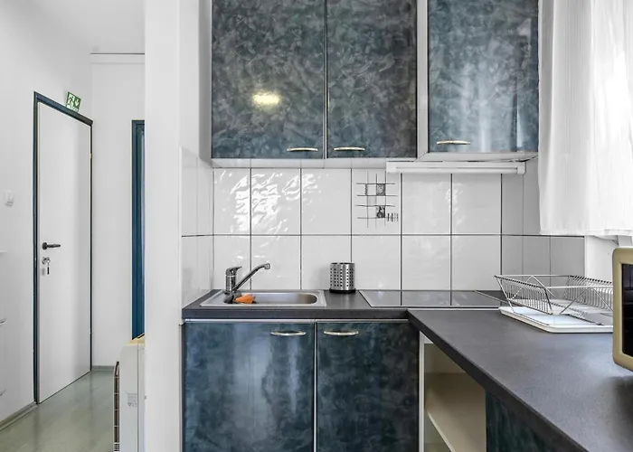 דירה 1 Bedroom Awesome In פירובאץ