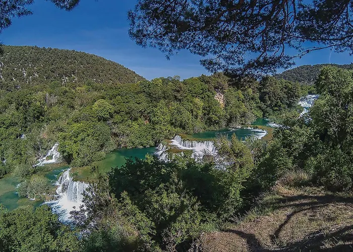 1 Bedroom Awesome In Pirovac